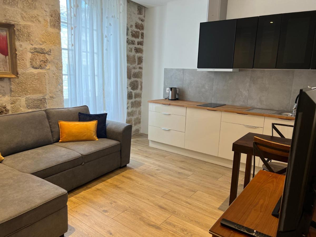 Le Beffroi Aparthotel Tournon-dʼAgenais Exteriör bild