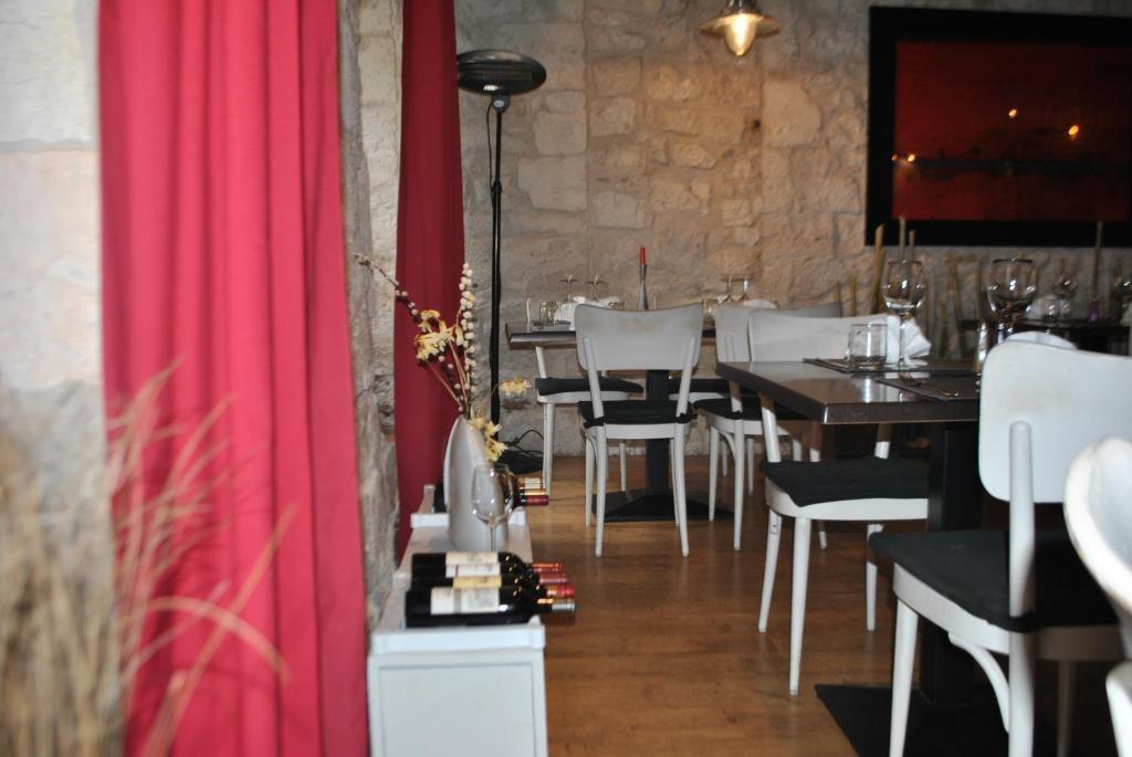 Le Beffroi Aparthotel Tournon-dʼAgenais Exteriör bild